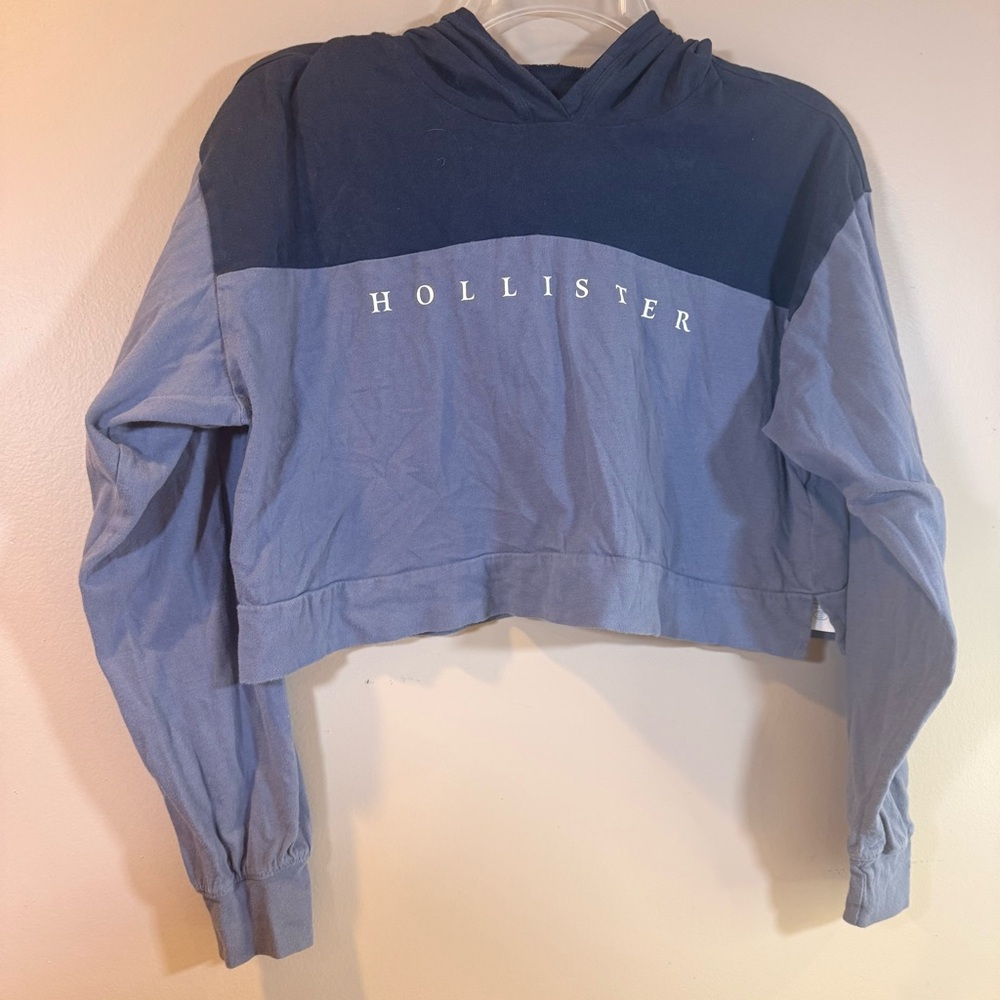Hollister Juniors XS Blue Hooded Cropped‎ Long Sleeve Spellout Retro Y2K VSCO